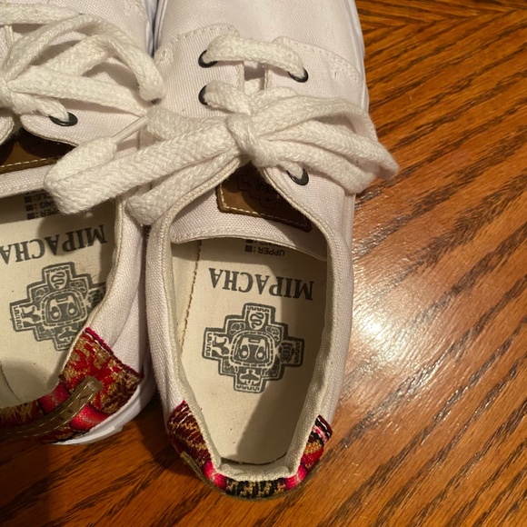 Mipacha Low Top Sneakers - Picture 8 of 14